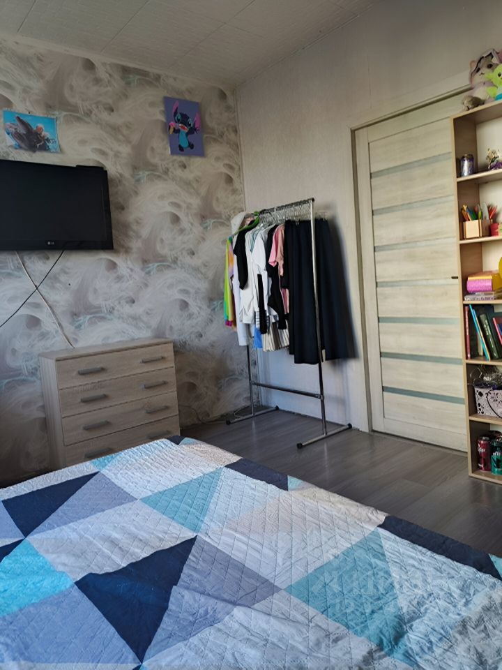 Продажа 3-комн квартиры на вторичном рынке улица Гурьянова, 69К1