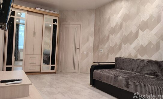 Продажа 1-комн квартиры на вторичном рынке Салтыковка, Школьная улица,  д. 11