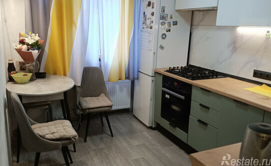 Продажа 1-комн квартиры на вторичном рынке Большевиков пр-кт,  д. 19