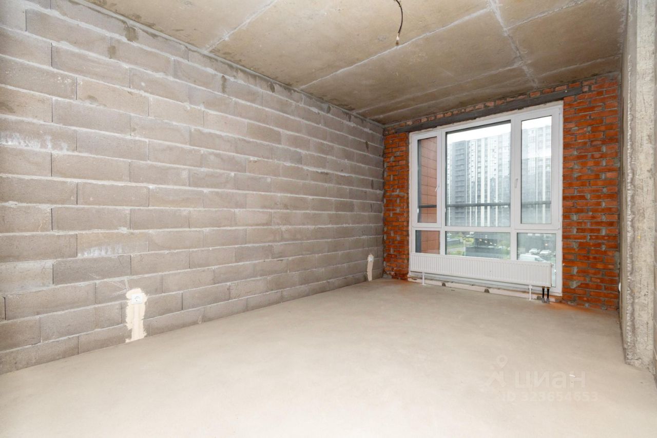 Продажа 4-комн квартиры на вторичном рынке бульвар Головнина, 3к1