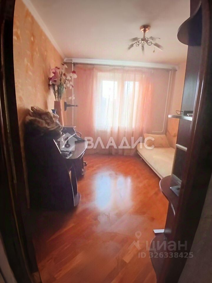 Продажа 2-комн квартиры на вторичном рынке д. Островцы, улица Подмосковная, 16