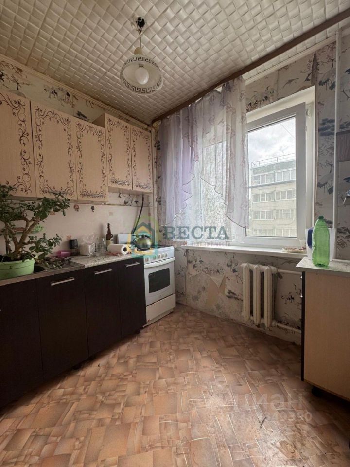 Продажа 3-комн квартиры на вторичном рынке пос. Курск, 6