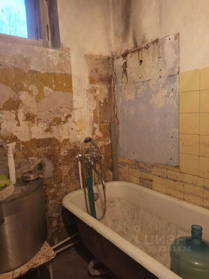 Продажа 2-комн квартиры на вторичном рынке Сланцы, улица Ломоносова, 65