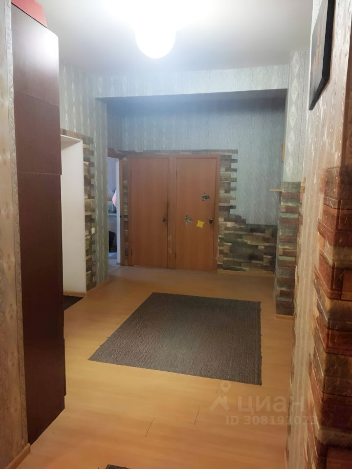 Продажа 3-комн квартиры на вторичном рынке Онежская улица, 9/4кБ