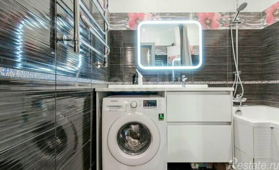 Продажа 3-комн квартиры на вторичном рынке Янино-1, ул Кольцевая,  д. 8,  к. 2