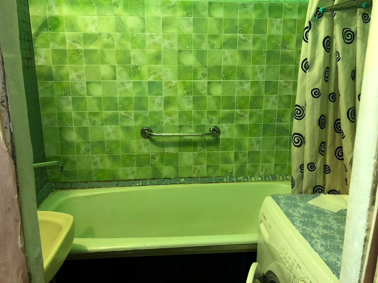 Продажа 1-комн квартиры на вторичном рынке Сиреневый бульвар, 2К1