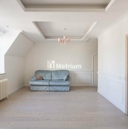 Продажа 4-комн квартиры на вторичном рынке Николопесковский М. пер,  д. 4