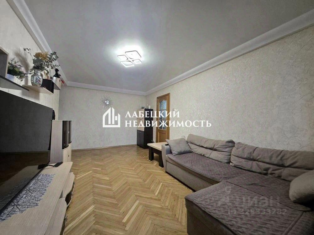 Продажа 3-комн квартиры на вторичном рынке улица Тамбасова, 38/235