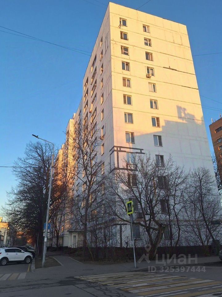 Продажа 3-комн квартиры на вторичном рынке Библиотечная улица, 2