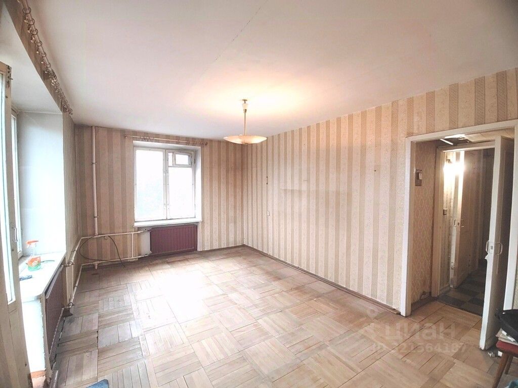 Продажа 2-комн квартиры на вторичном рынке улица Седова, 68