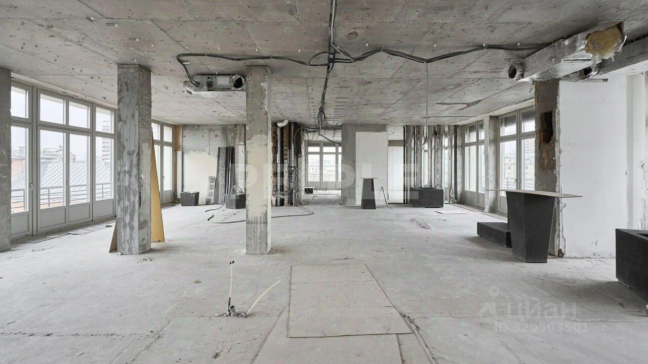 Продажа 5-комн квартиры на вторичном рынке Большой Левшинский переулок, 11