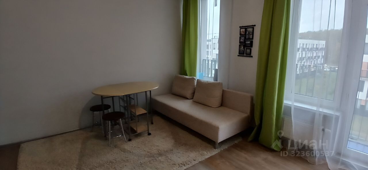 Продажа 3-комн квартиры на вторичном рынке пос. Мещерино, улица 4-й квартал, 10