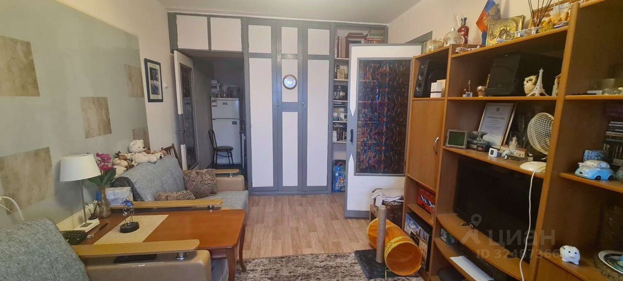 Продажа 2-комн квартиры на вторичном рынке Наличная улица, 44К2