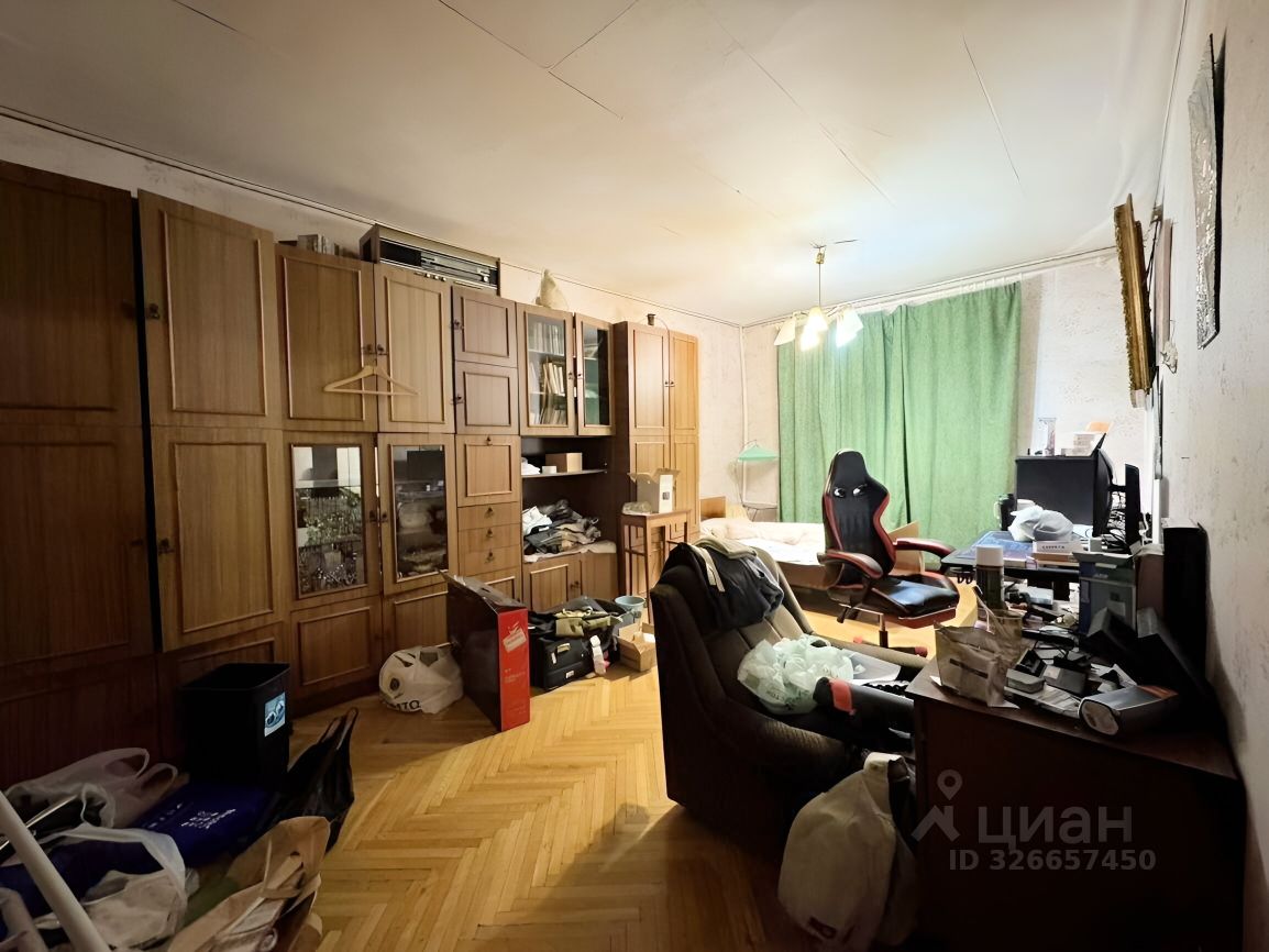 Продажа 2-комн квартиры на вторичном рынке 21-я Васильевского острова линия, 16к2