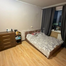 Продажа 3-комн квартиры на вторичном рынке Ветеранов пр-кт,  д. 1,  к. 1