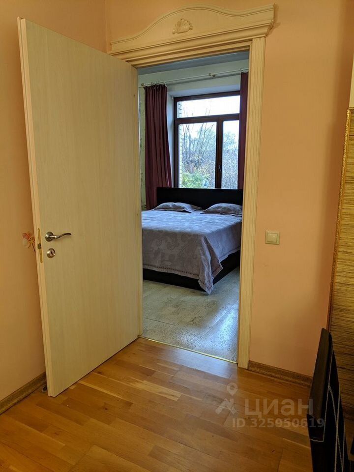 Продажа 3-комн квартиры на вторичном рынке Факультетский переулок, 6