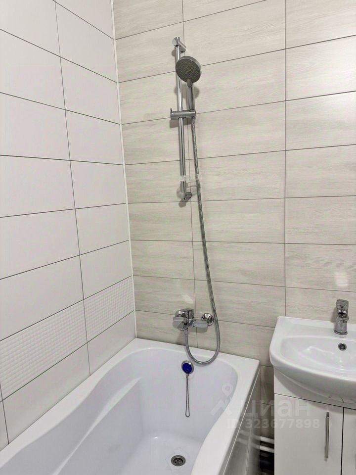 Продажа 1-комн квартиры на вторичном рынке улица Новосергиевская, 3