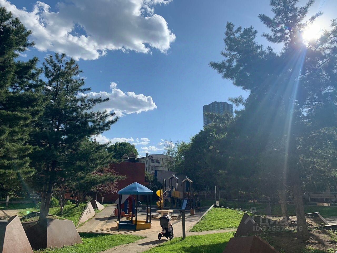 Продажа 2-комн квартиры на вторичном рынке улица Маршала Тухачевского, 37/21