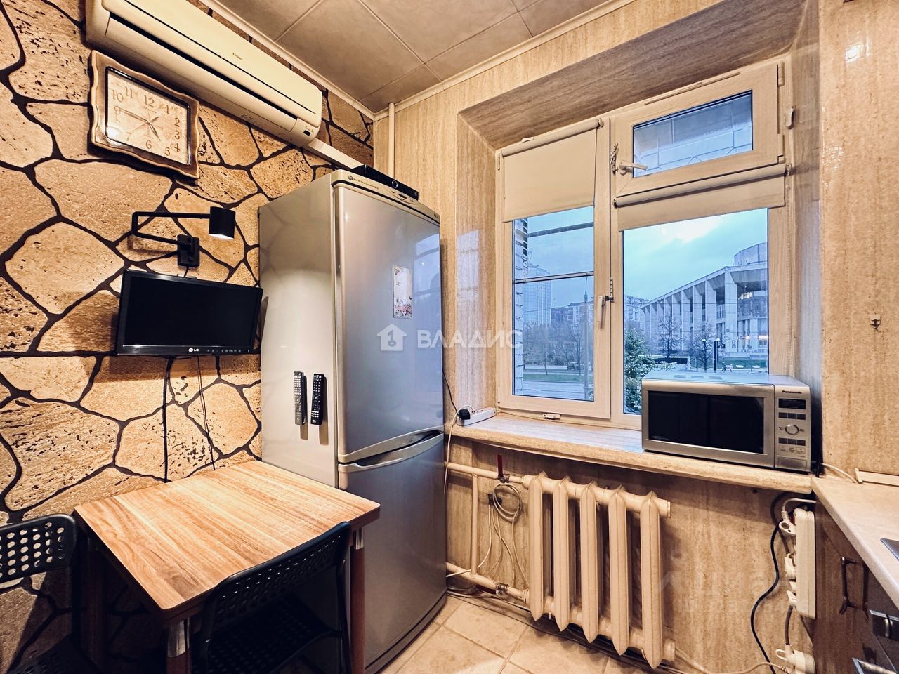 Продажа 2-комн квартиры на вторичном рынке Комсомольский проспект, 27С5