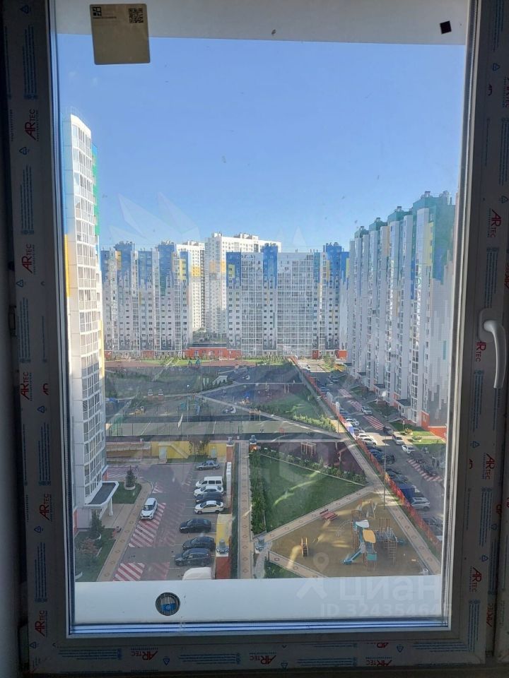 Продажа 3-комн квартиры на вторичном рынке Голубое пгт, бульвар Парковый, 2к2