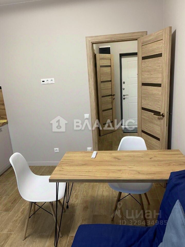 Продажа 1-комн квартиры на вторичном рынке бульвар Веласкеса, 1к2