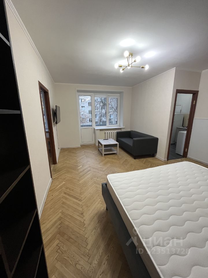 Продажа 2-комн квартиры на вторичном рынке улица Малые Каменщики, 18К2