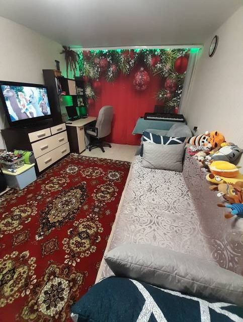 Продажа комнаты Колпино, бульвар Трудящихся, 33к2