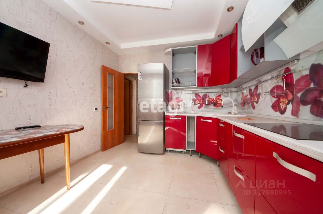 Продажа 2-комн квартиры на вторичном рынке Тельмана, бульвар Ладожский, 1к1