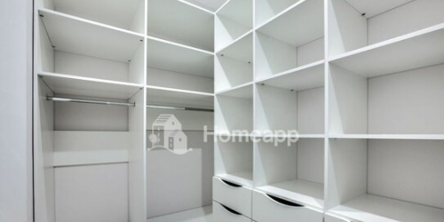 4-комн квартира Козловский Б. пер,  д. 8