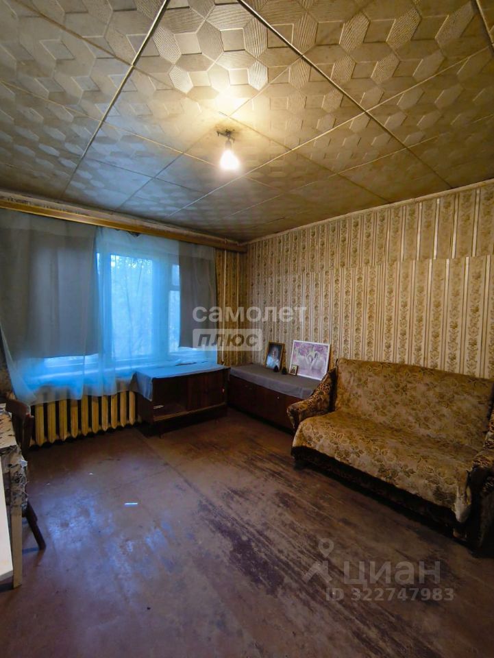 Продажа 2-комн квартиры на вторичном рынке Куровское, улица Советская,  д. 82