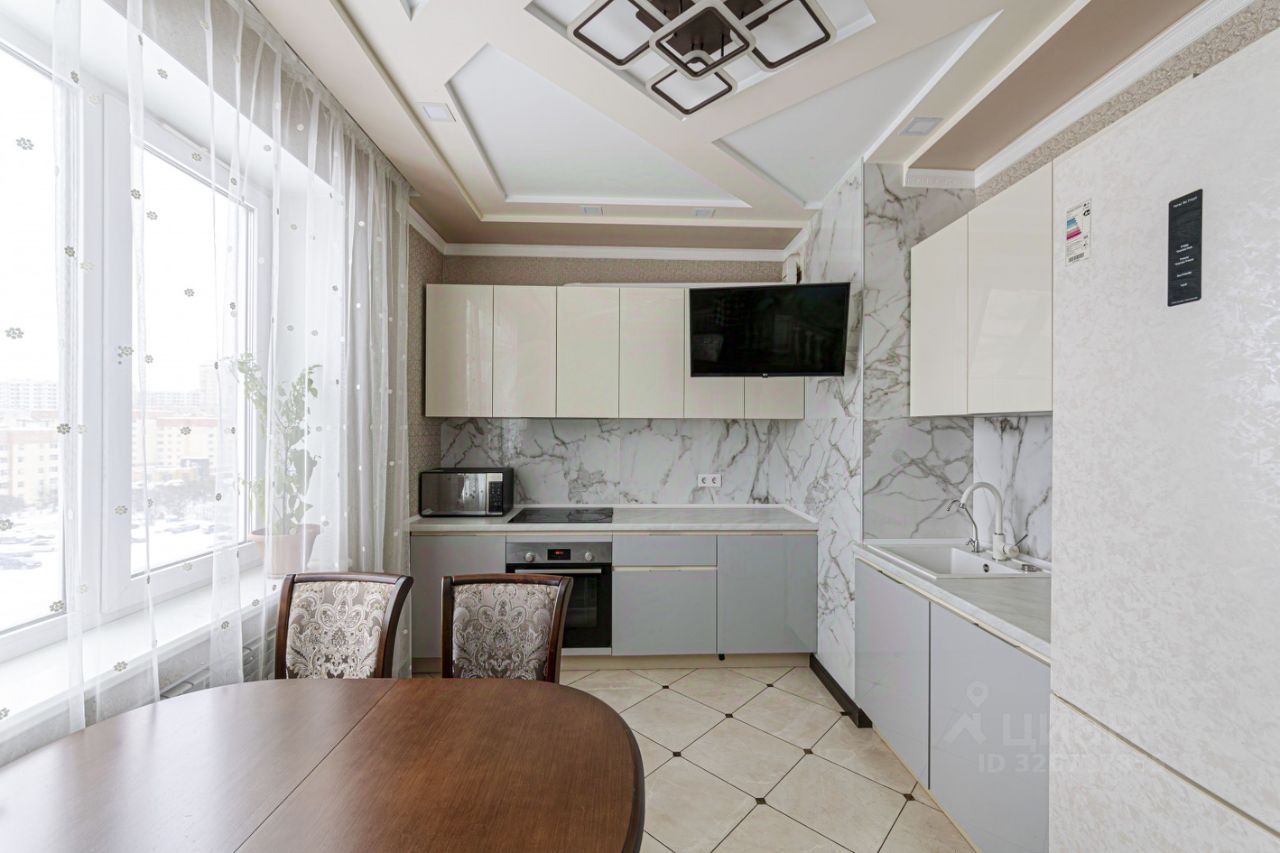 Продажа 2-комн квартиры на вторичном рынке пос. Бугры, улица Нижняя, 5к3