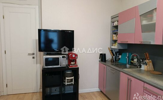 Продажа 2-комн квартиры на вторичном рынке Лыжный переулок,  д. 2