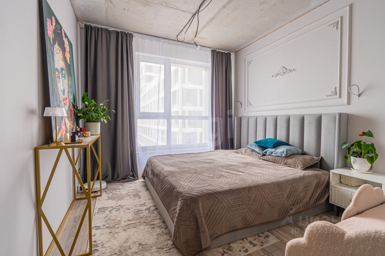 Продажа 3-комн квартиры на вторичном рынке проспект Крузенштерна, 13