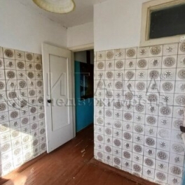 Продажа 2-комн квартиры на вторичном рынке Пикалево, мкр 6-й,  д. 11