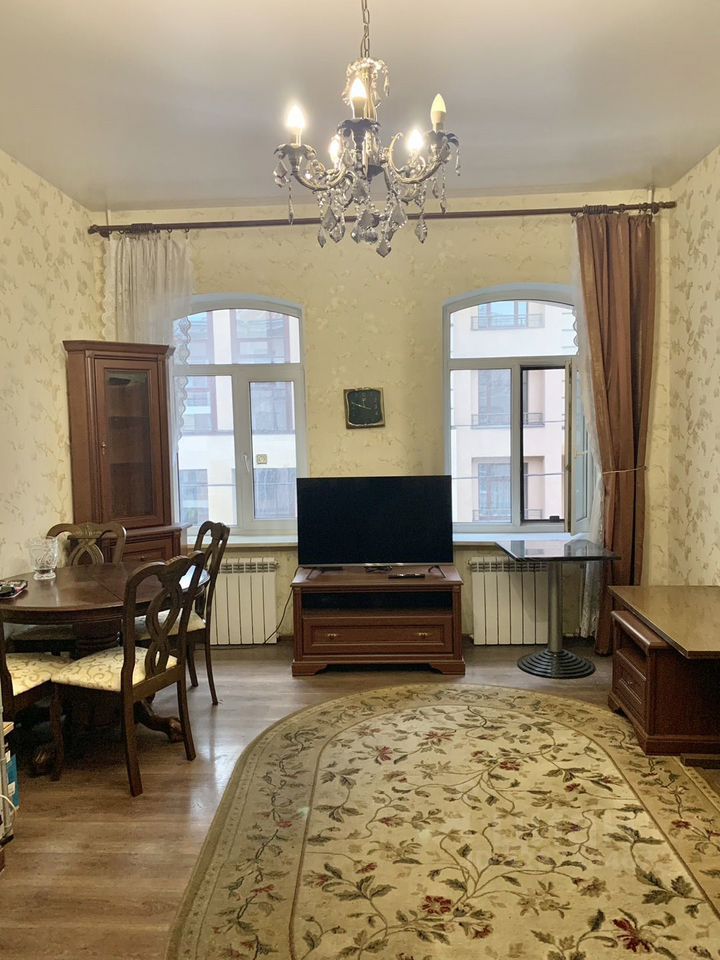 Продажа 2-комн квартиры на вторичном рынке Пионерская улица,  д. 19