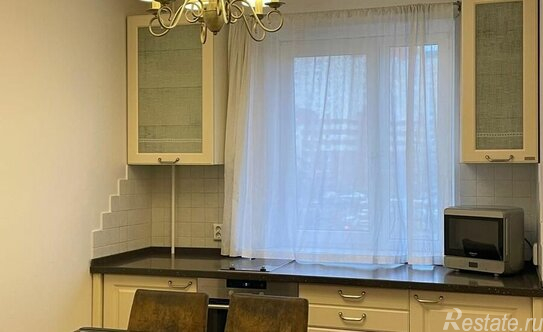 Продажа 2-комн квартиры на вторичном рынке Богатырский пр-кт,  д. 33 к2