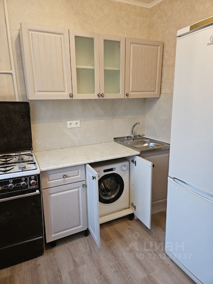 Аренда 1-комн квартиры на вторичном рынке проспект Андропова, 42К2