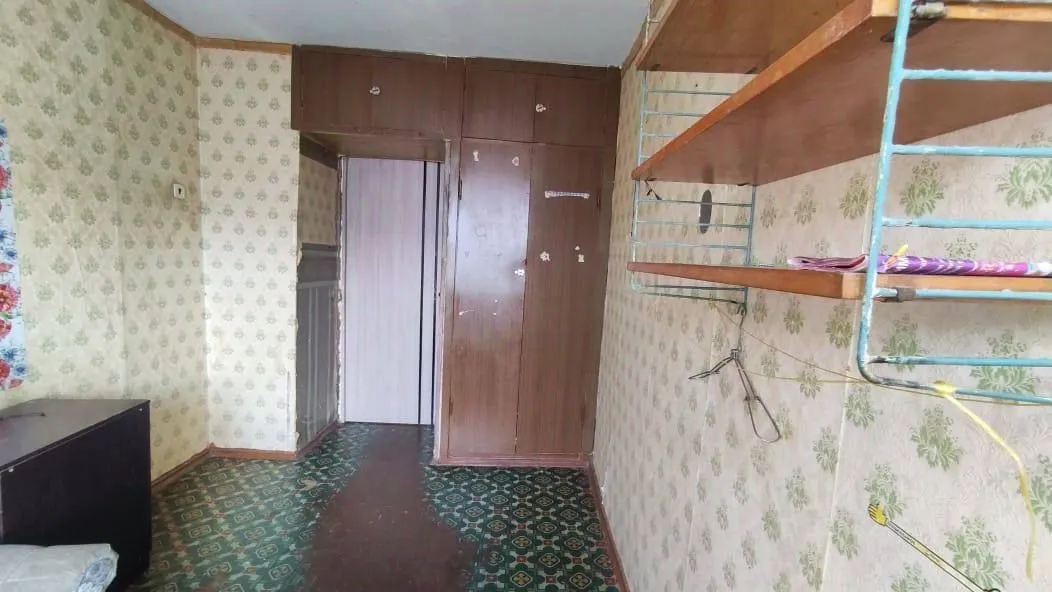Продажа 3-комн квартиры на вторичном рынке Кировск, Набережная улица, 13