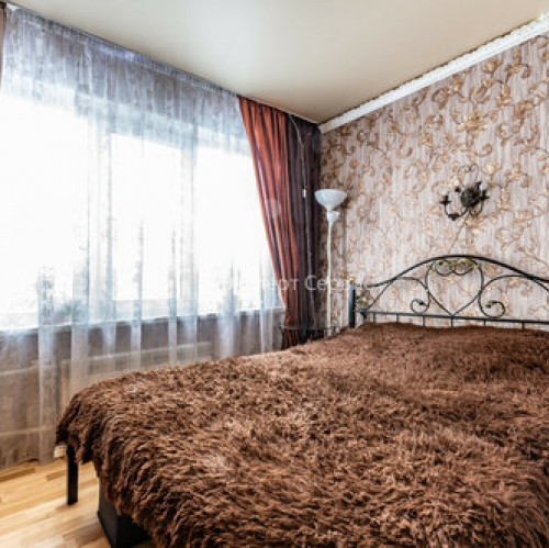 3-комн квартира улица Маршала Казакова,  д. 44 к2