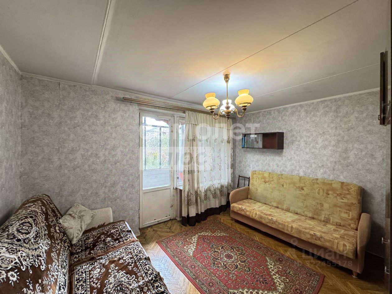 Продажа 2-комн квартиры на вторичном рынке Ялтинская улица, 3