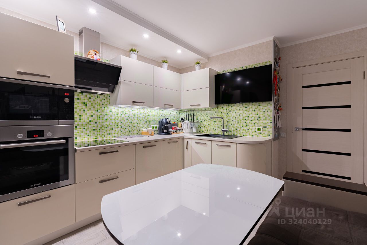 Продажа 1-комн квартиры на вторичном рынке Горелово тер., улица Коммунаров, 188к3