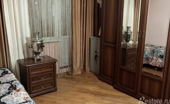 Аренда 3-комн квартиры на вторичном рынке улица Дмитриевского,  д. 11