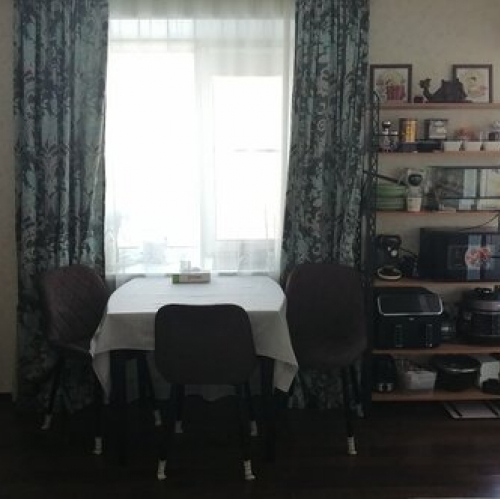 4-комн квартира Кировский район, улица Дружбы,  д. 18