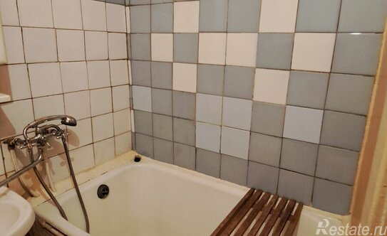 Продажа 1-комн квартиры на вторичном рынке Кубинская улица,  д. 52