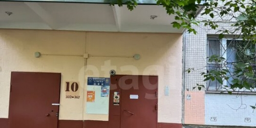 3-комн квартира Луначарского пр-кт,  д. 100