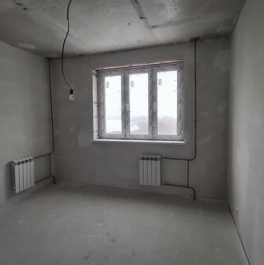 Продажа 3-комн квартиры на вторичном рынке Кремиченка, улица Горького,  д. 10