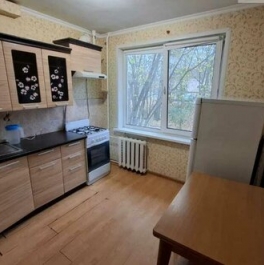 Продажа 1-комн квартиры на вторичном рынке Старый Городок, Почтовая улица,  д. 10