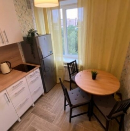 Продажа 1-комн квартиры на вторичном рынке улица Приорова,  д. 3