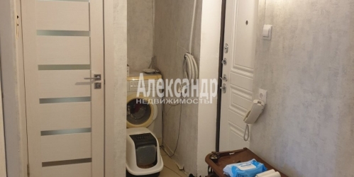 2-комн квартира Коммуны ул. ,  д. 32,  к. 2