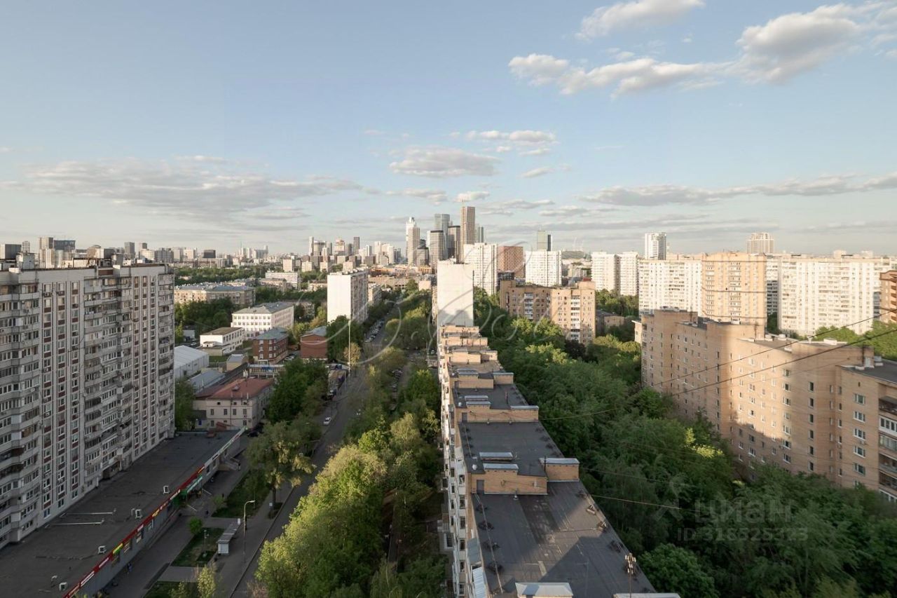 Продажа 5-комн квартиры на вторичном рынке Кастанаевская улица, 13